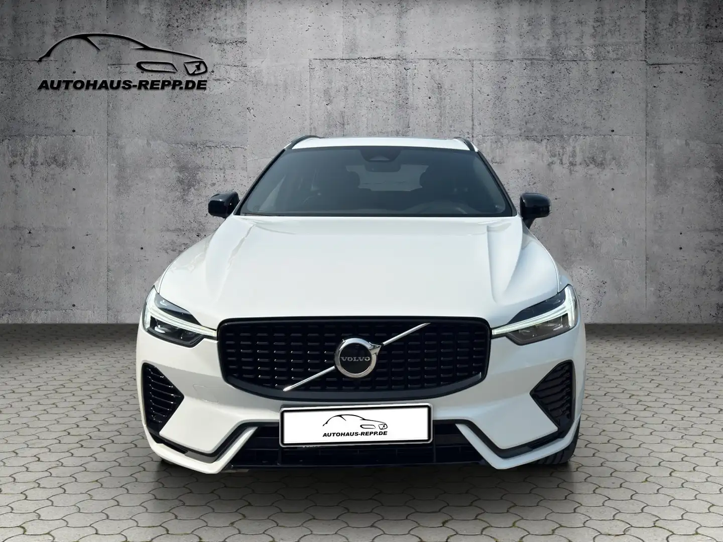Volvo XC60 T6 AWD R-Design Recharge Plug-In Hybrid Blanc - 2