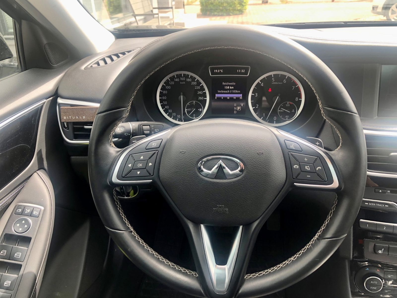 Infiniti Q30 1.6 LUXE/LED/Navi/Panorama/Sitzhz/Kamera — photo 14
