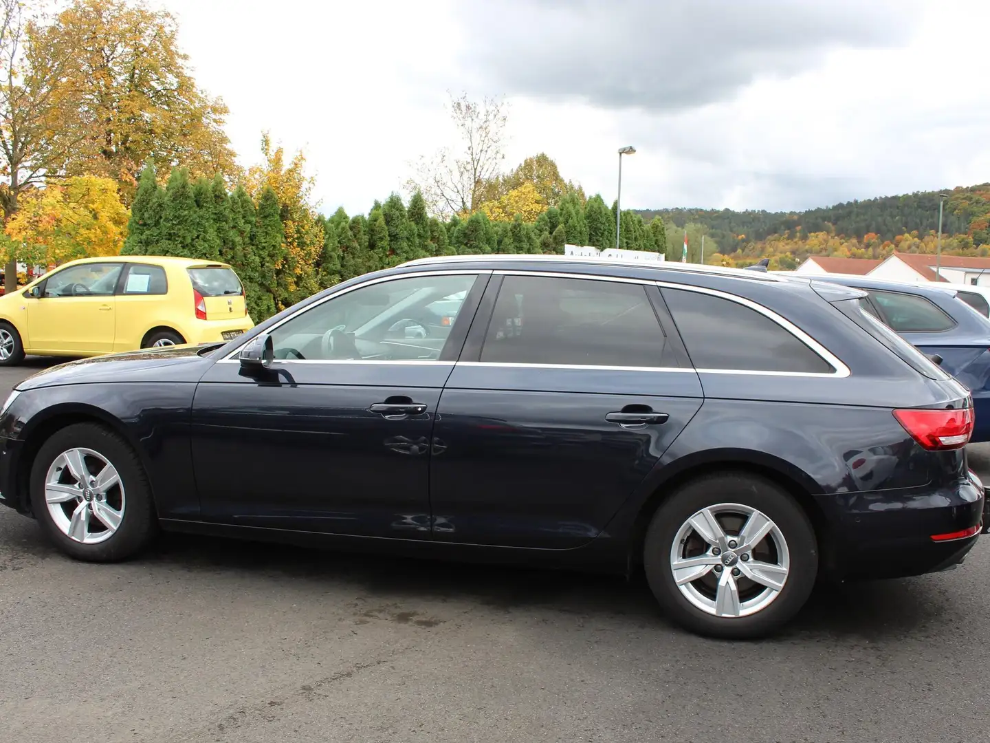 Audi A4 HU+AU+INSP. NEU, Volleder, Automatik, viele Extras Blau - 2