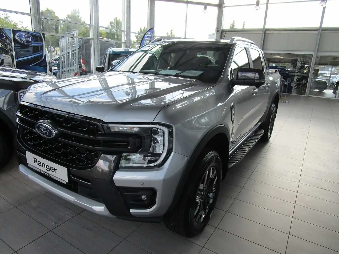 Ford Ranger 4x4 PHEV 2,3l EB DOKA Wildtrak/AHK/Rollo elektr. Silber - 2