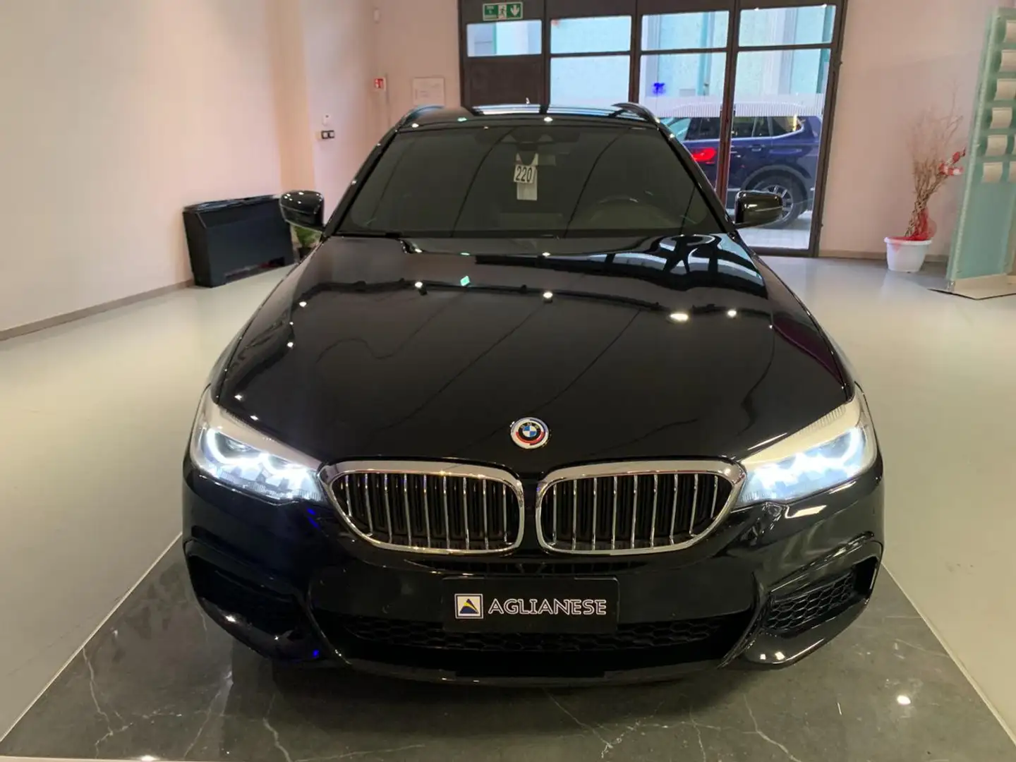 BMW 520 d aut. Touring Msport Nero - 2