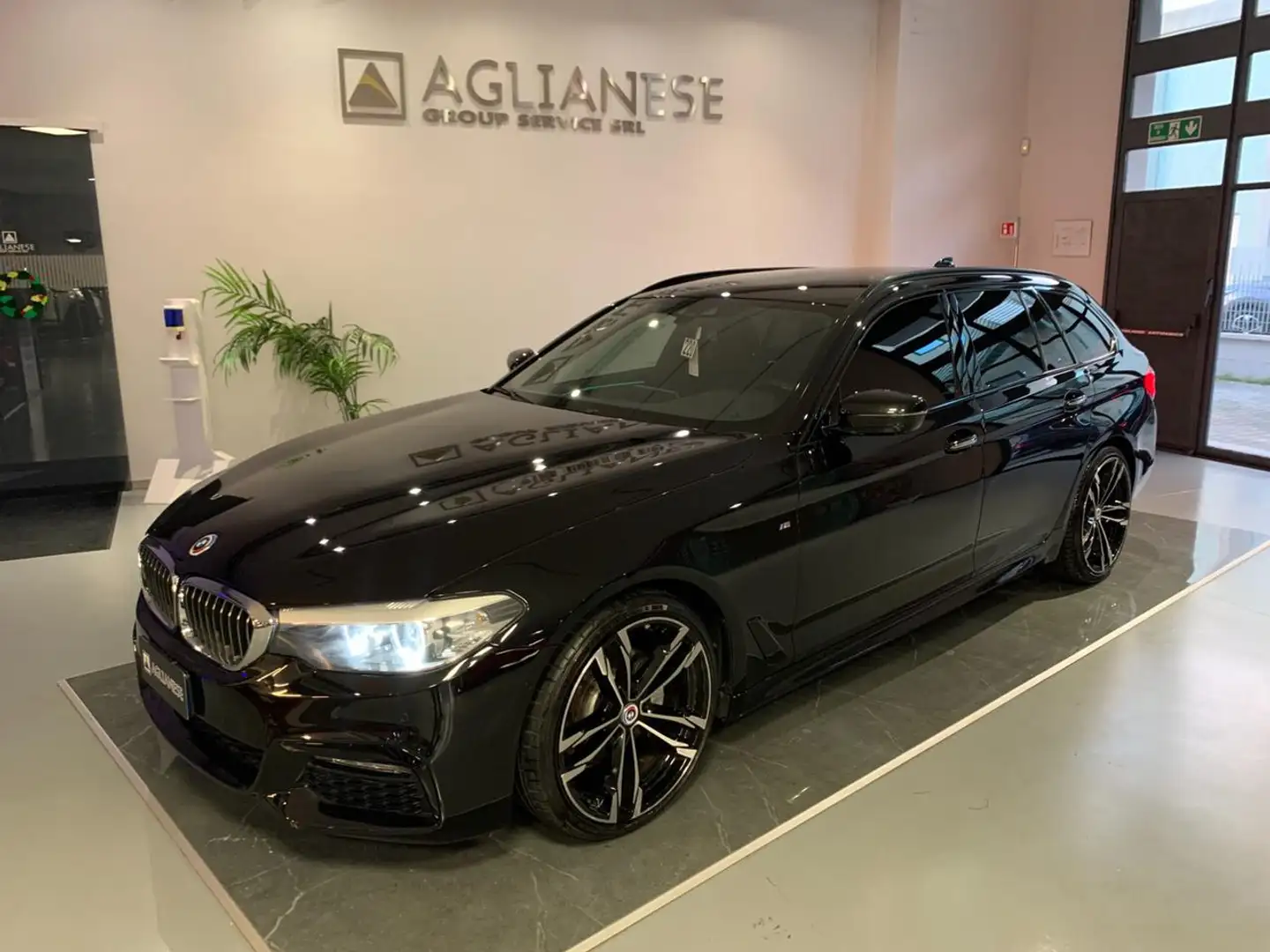 BMW 520 d aut. Touring Msport Nero - 1