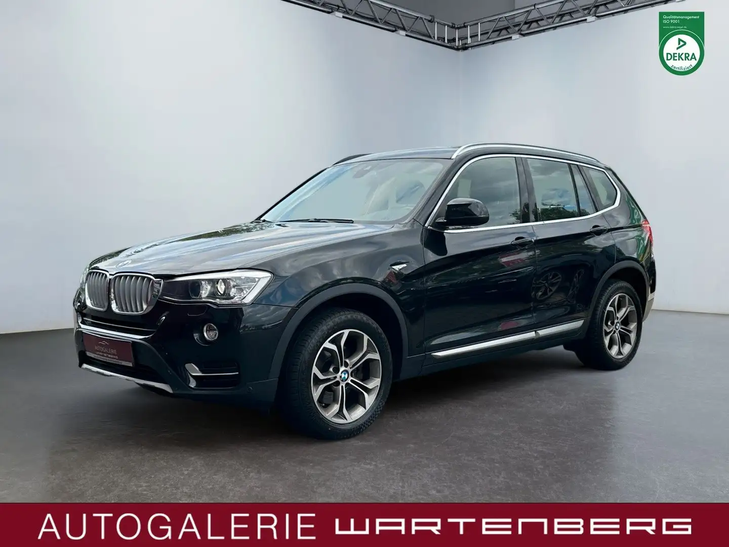 BMW X3 xDrive 20i xLine/NAVI/AHK/LICHTPAKET/KEYLESS Negro - 1