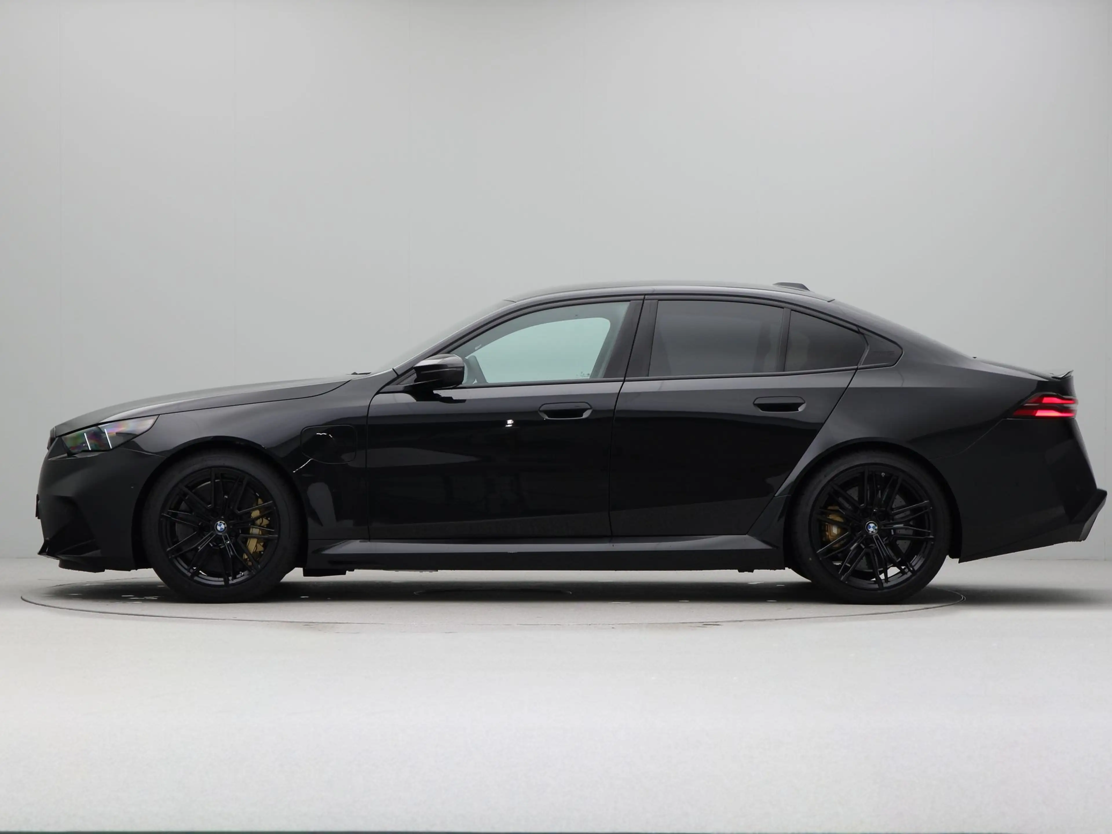 BMW M5 — photo 13