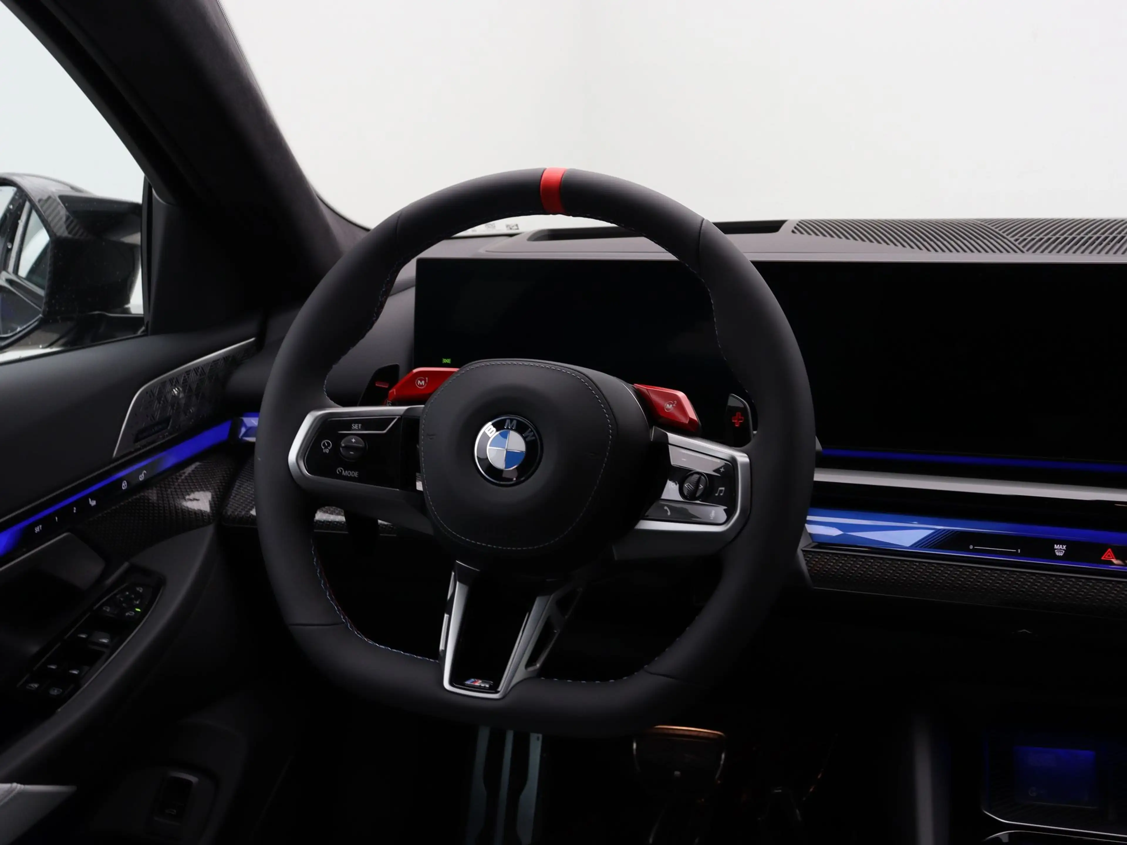 BMW M5 — photo 2