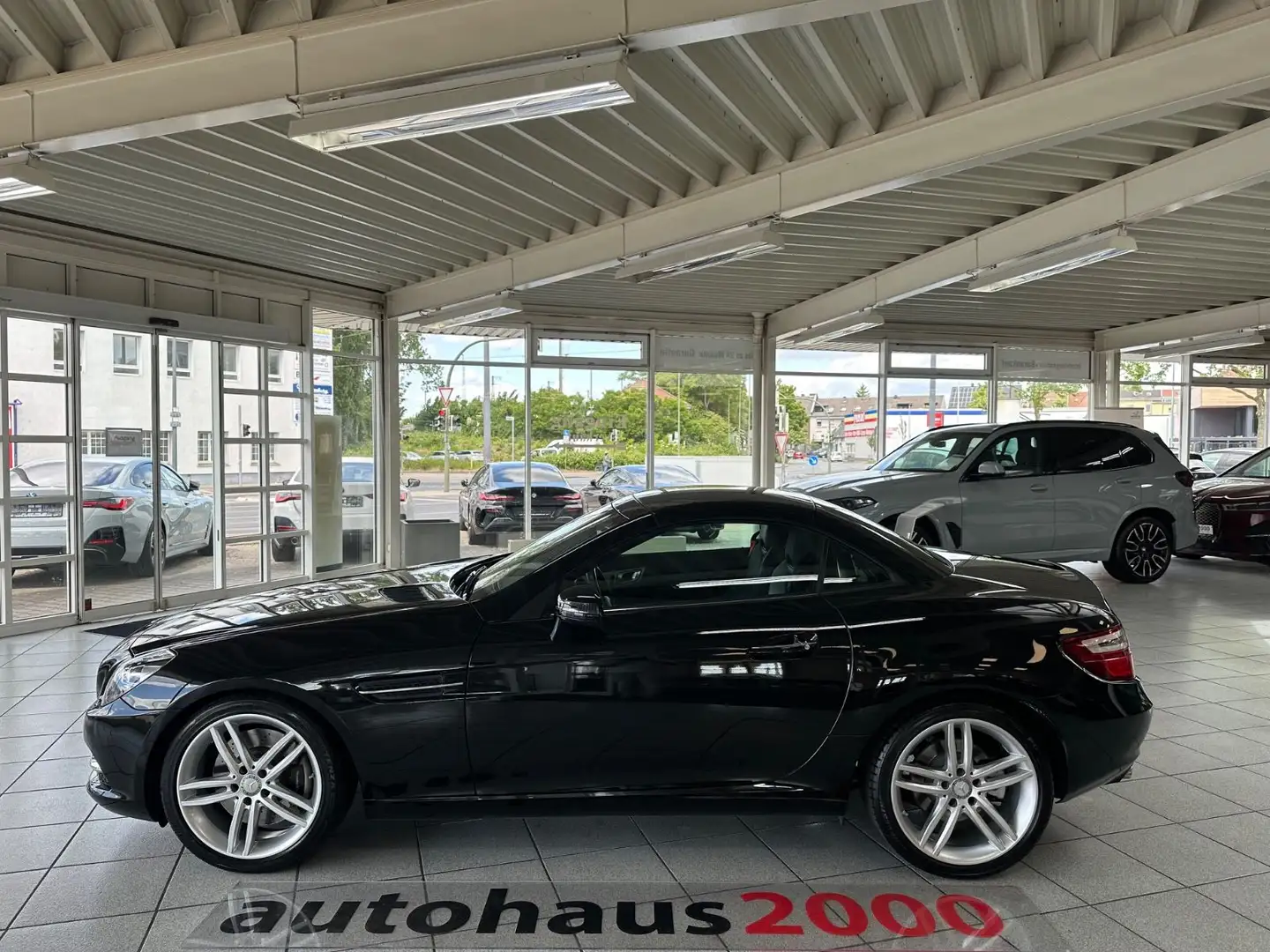 Mercedes-Benz SLK 200 AMG Line AUT./XENON/NAVI/BT/TEMPO. Чёрный - 2