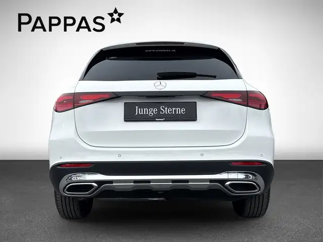 Mercedes-Benz GLC view 5