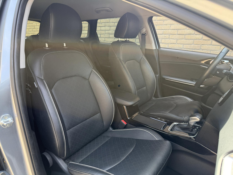 Kia Ceed SW / cee'd SW Sportswagon 1.6 GDI PHEV ExecutiveLine | Lederen b — photo 19