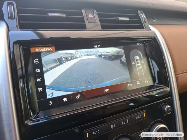 Land Rover Discovery view 15