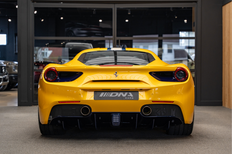 Ferrari 488 GTB HELE 70th Anni 1 of 1 Full Blue Carbon 3.9 GTB — photo 4