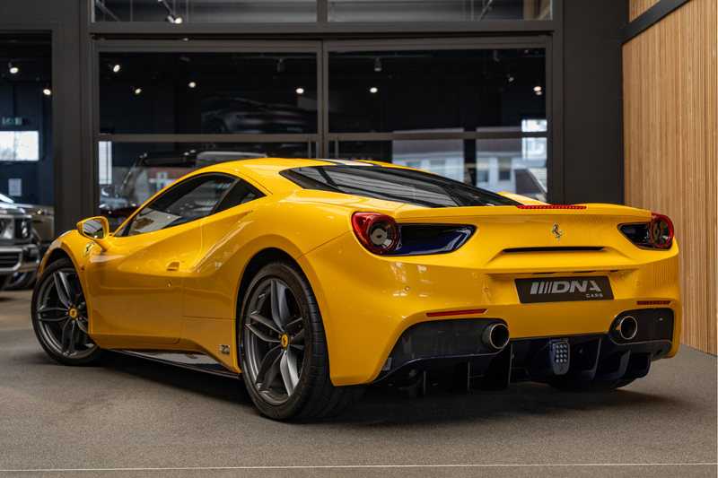 Ferrari 488 GTB HELE 70th Anni 1 of 1 Full Blue Carbon 3.9 GTB — photo 5
