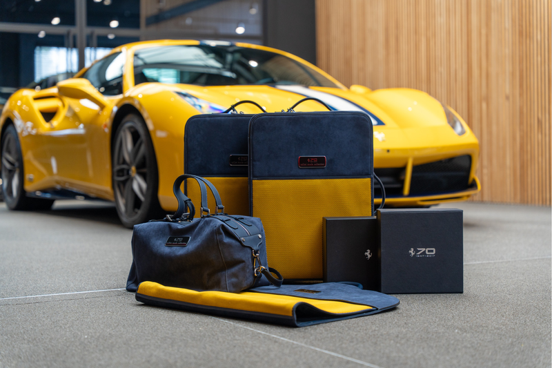 Ferrari 488 GTB HELE 70th Anni 1 of 1 Full Blue Carbon 3.9 GTB — photo 6