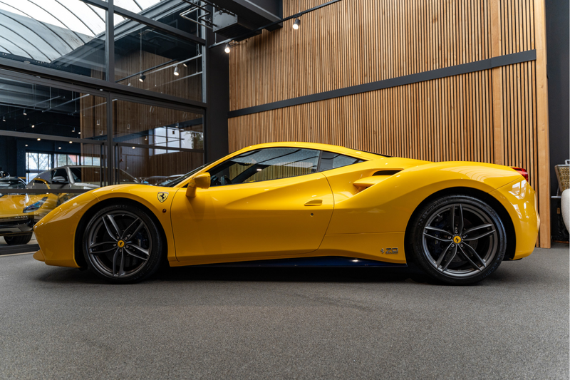 Ferrari 488 GTB HELE 70th Anni 1 of 1 Full Blue Carbon 3.9 GTB — photo 3