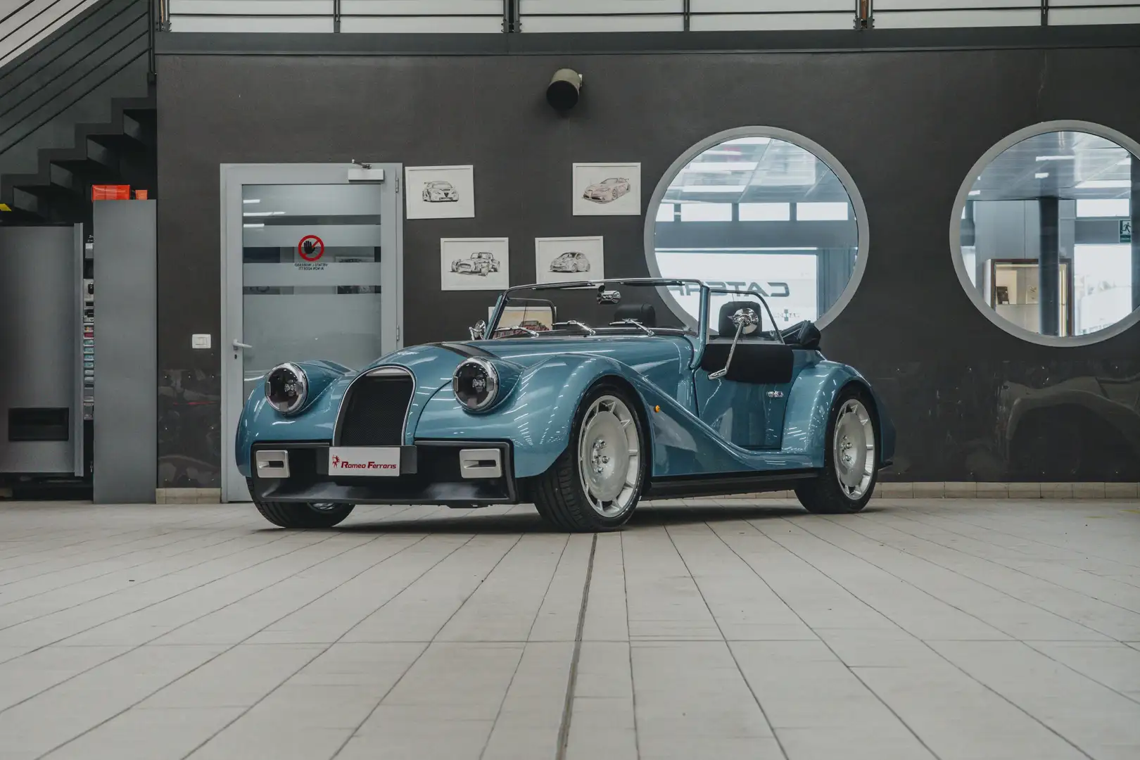 Morgan Plus Six Supersport First Glance Blau - 1