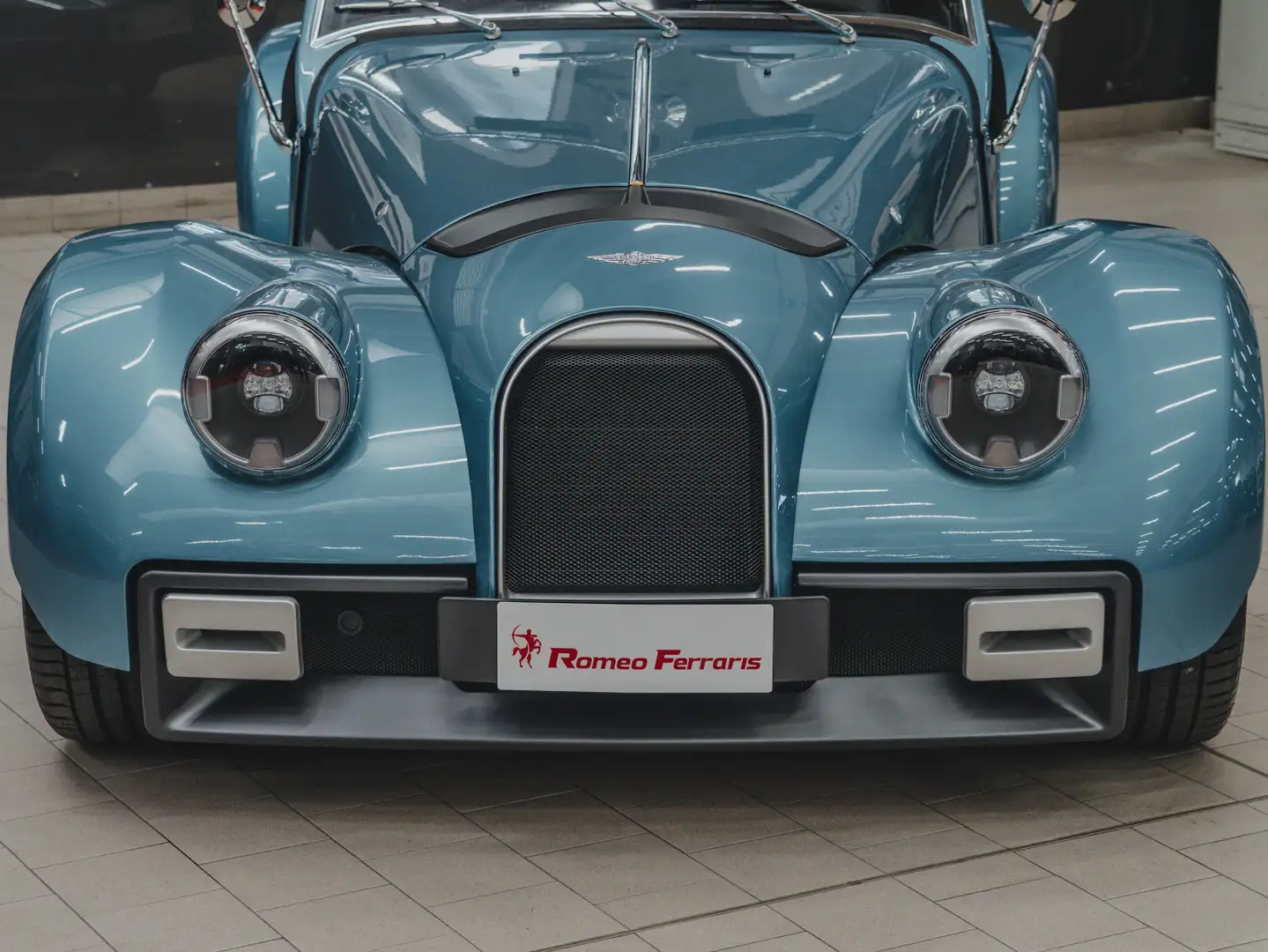 Morgan Supersport Supersport First Glance Blau - 2