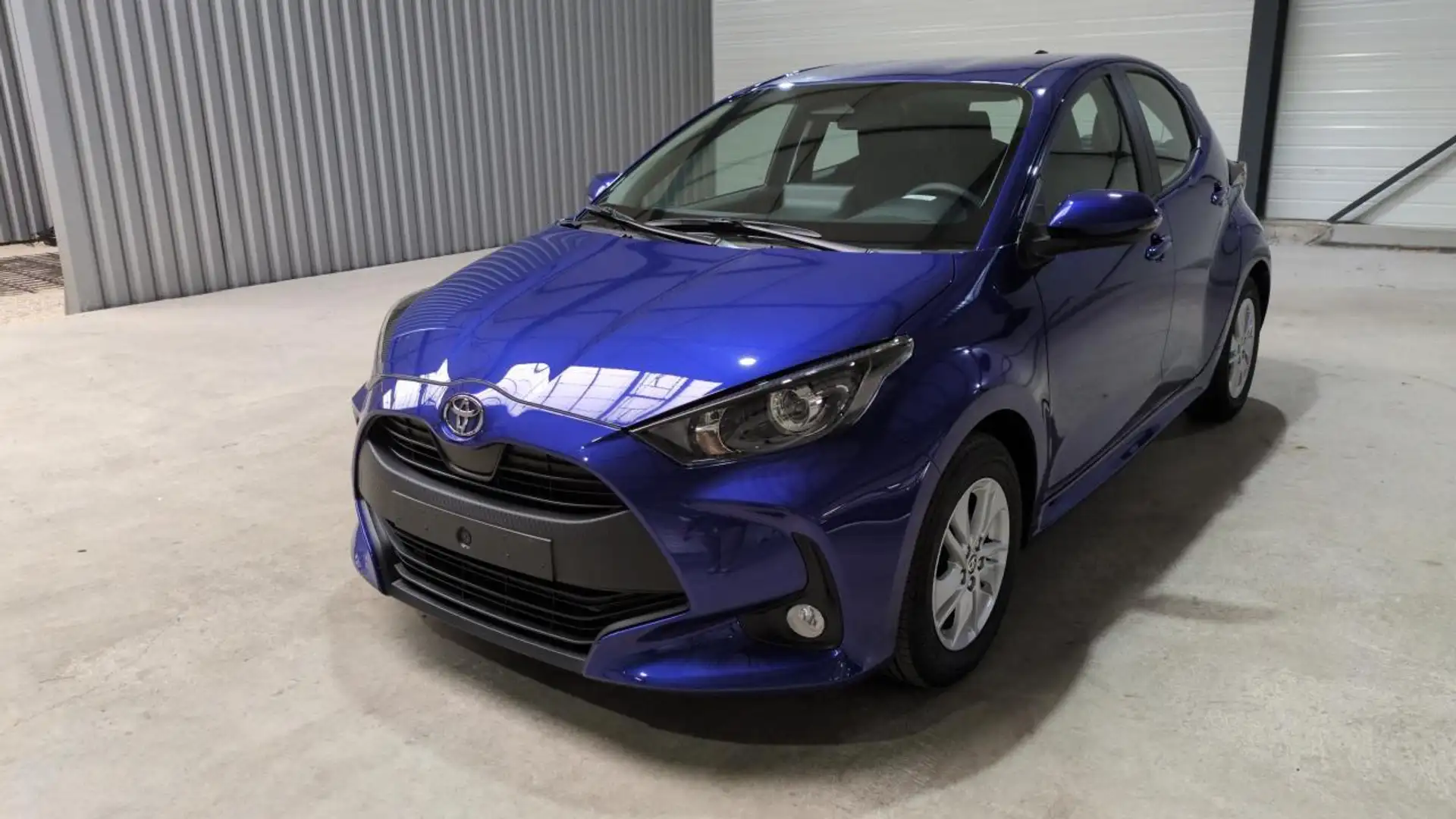 Toyota Yaris 116h Dynamic - 1
