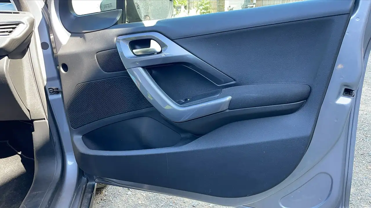 Peugeot 2008 2008 — photo 23