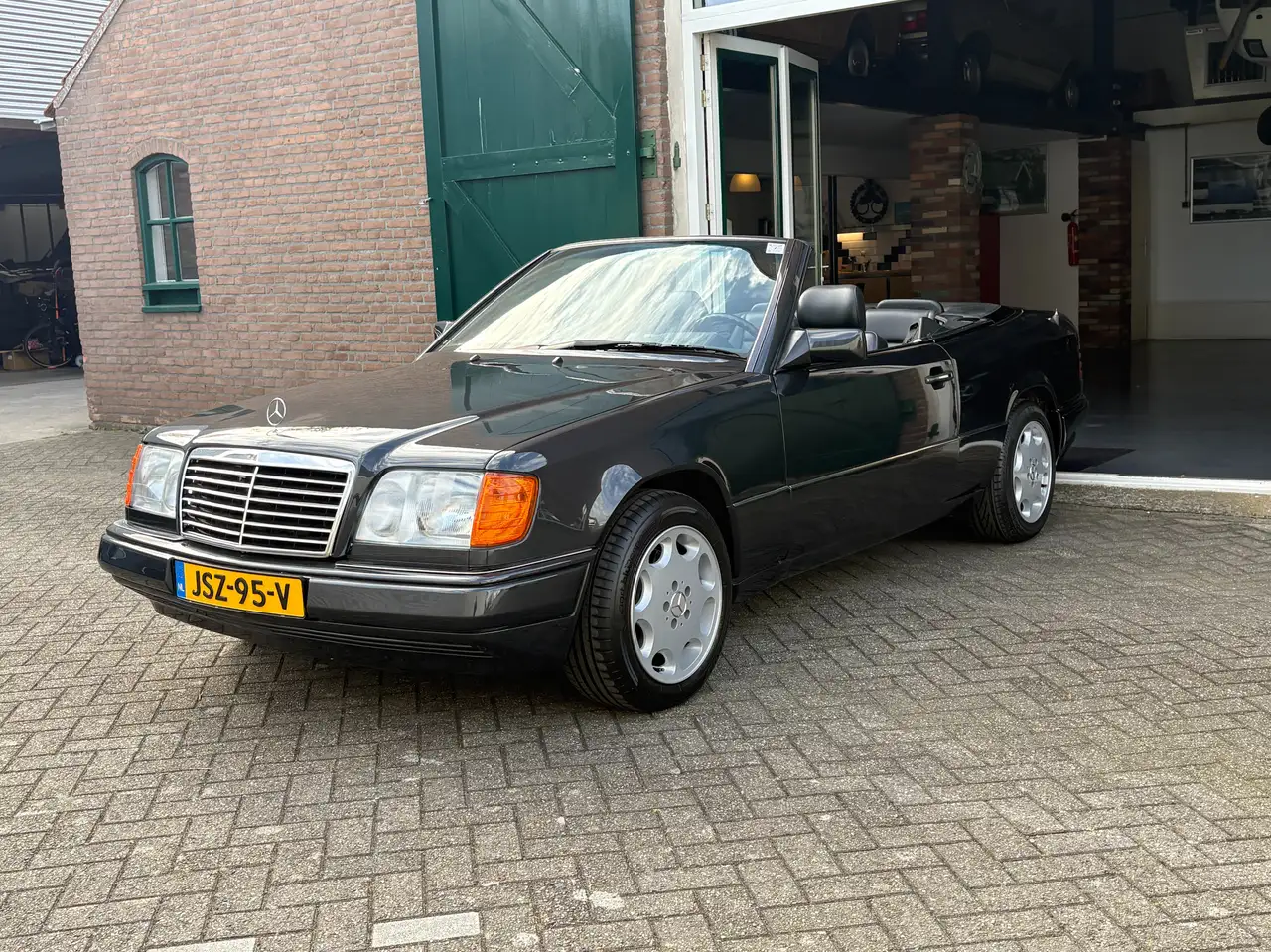 Mercedes-Benz E 320 E320 cabriolet, foto 1