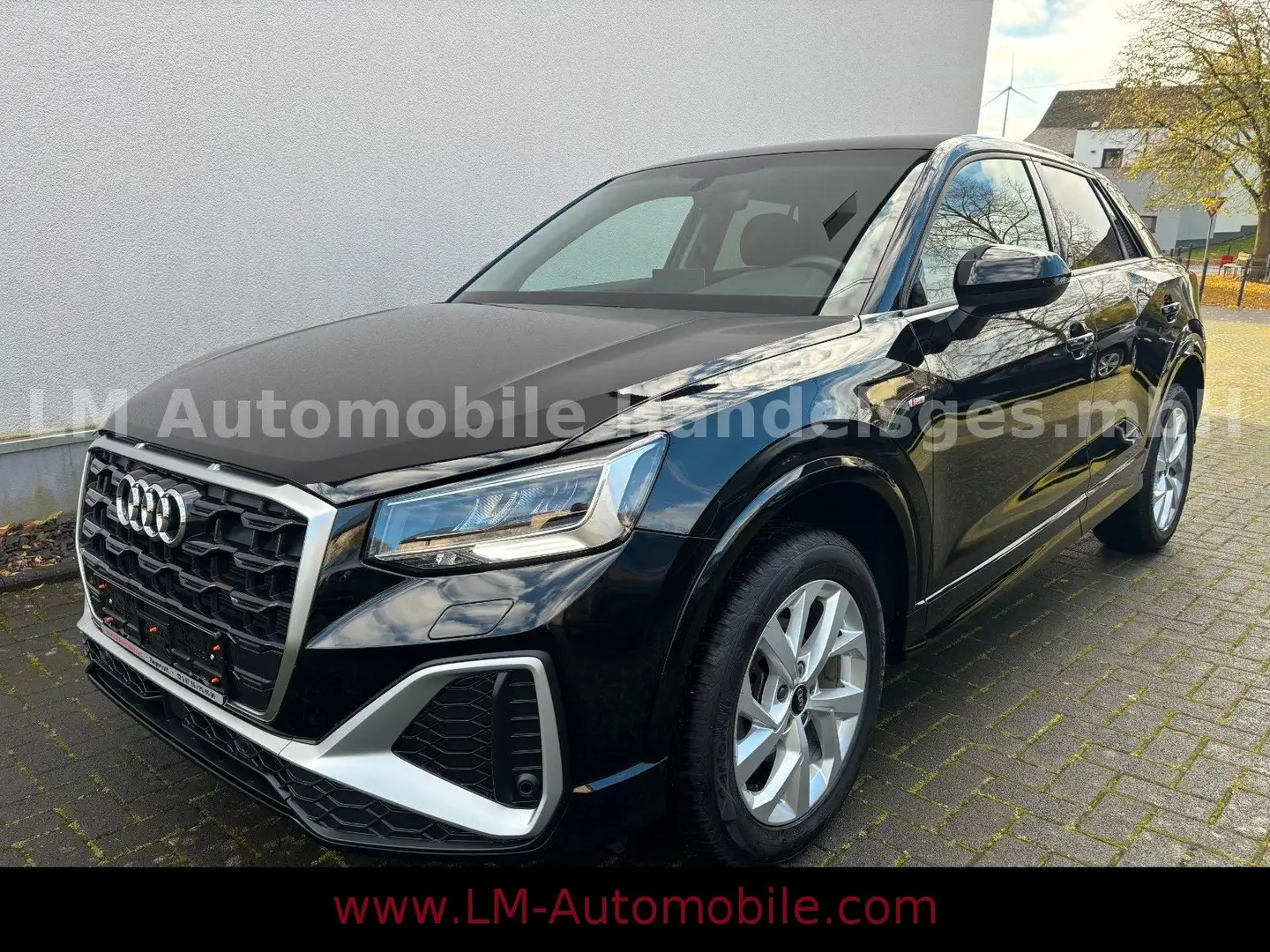 Audi Q2 35 TFSI S-Line*DSG*LED*SH* Schwarz - 1