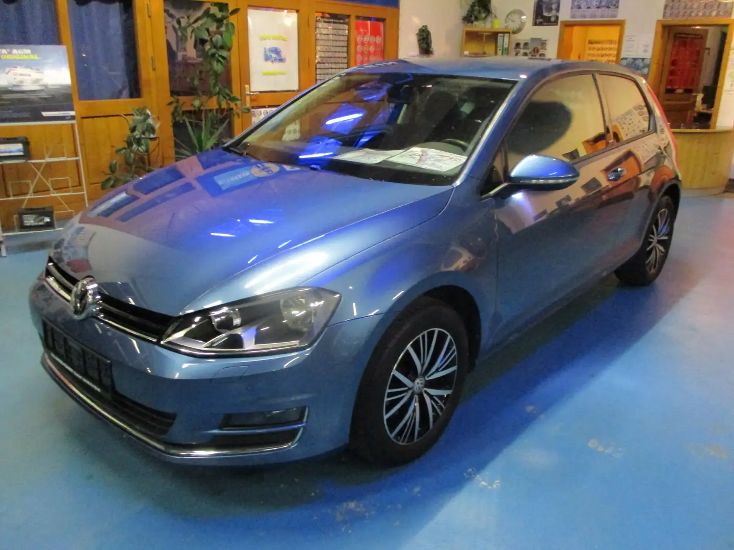 Volkswagen Golf 1.2 TSI BlueMotion Technology Allstar Azul - 1
