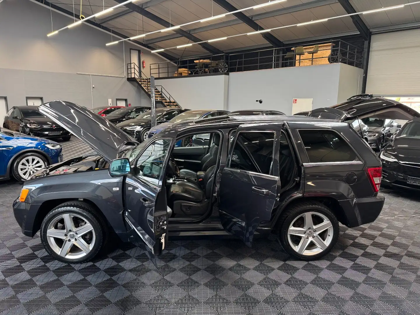 Jeep Grand Cherokee Limited 3.0 CRD Automatik Grau - 2