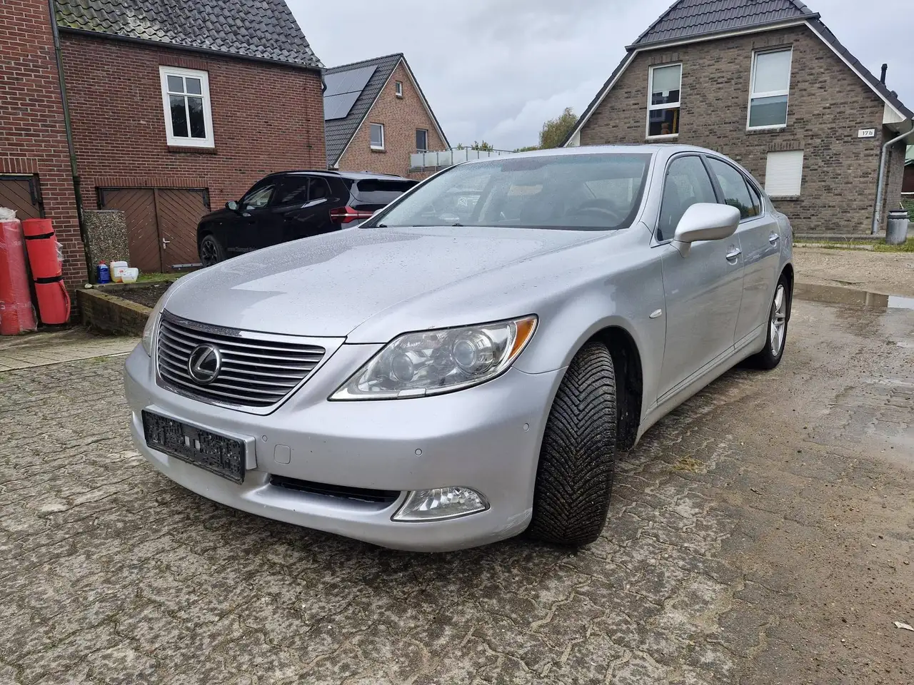 Lexus LS 460