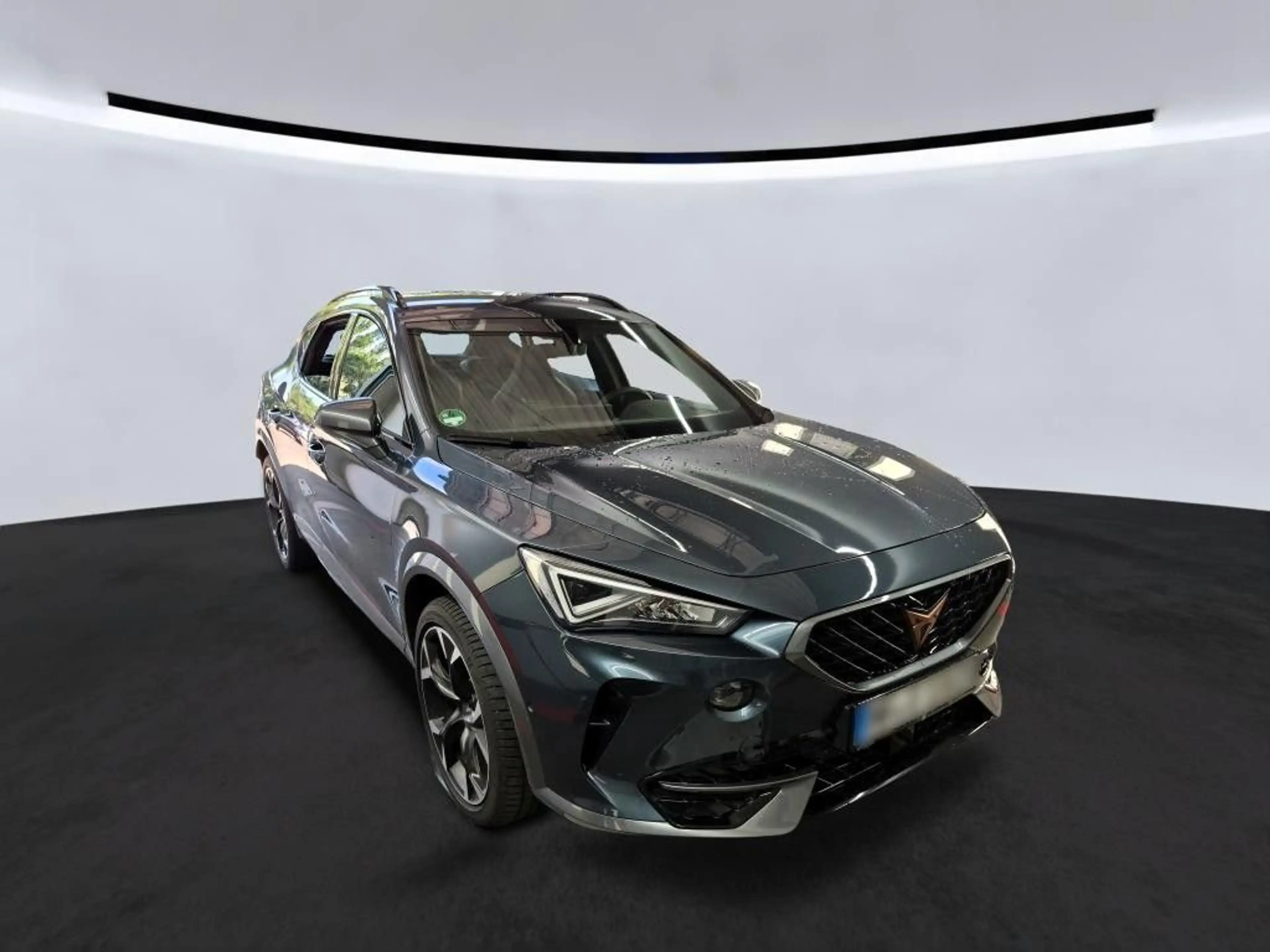 CUPRA Formentor VZ 1.4e/TSI Navi SHZ AHK ACC LED PDC — photo 2