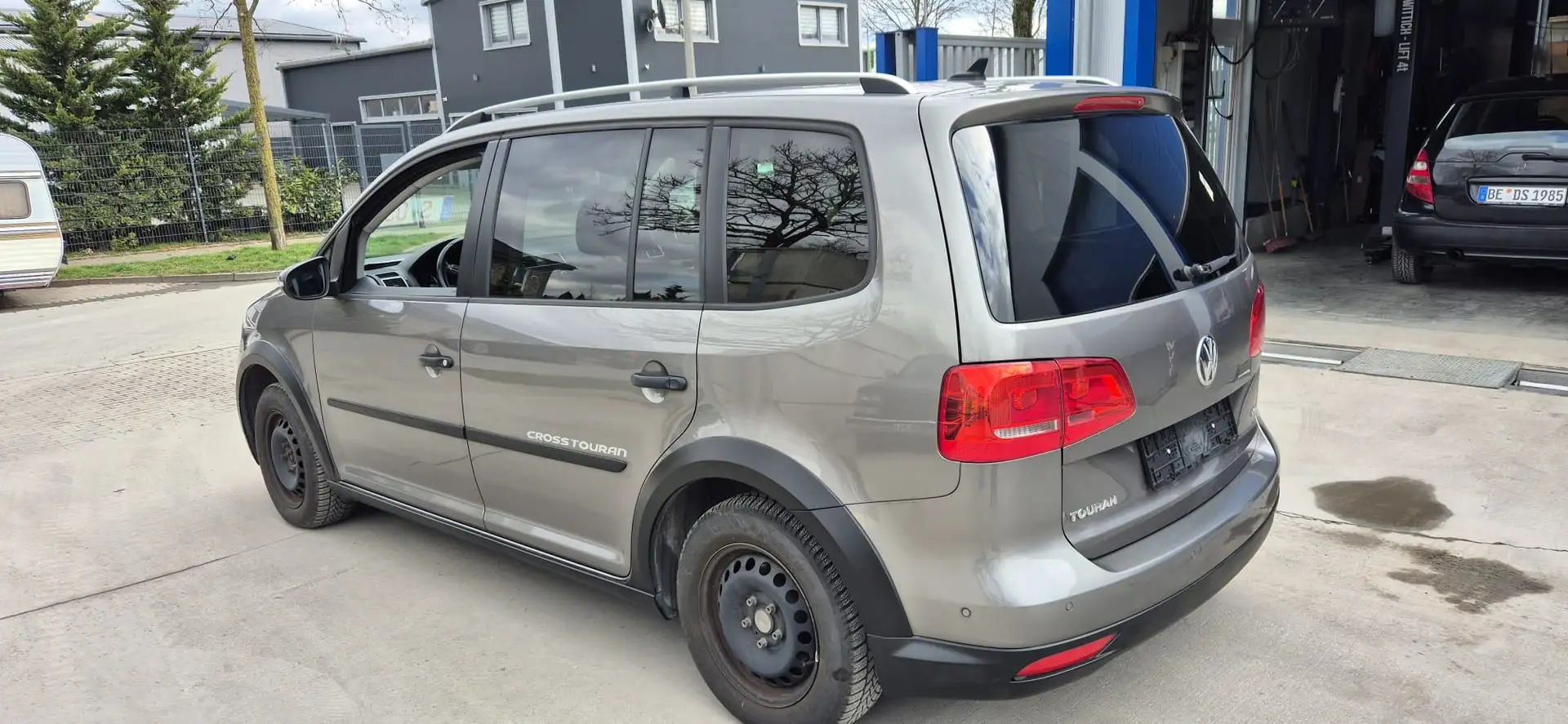 Volkswagen Cross Touran Touran 1.4 TSI Cross Gris - 2