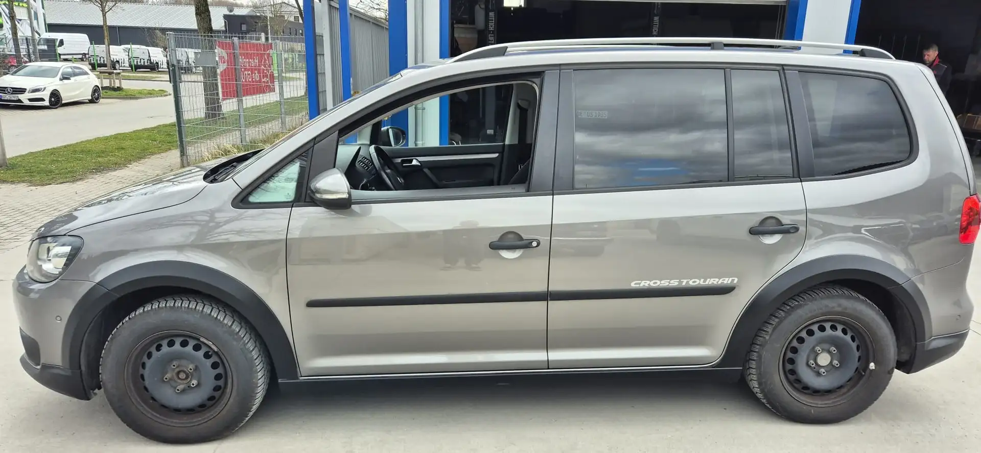 Volkswagen Cross Touran Touran 1.4 TSI Cross Gris - 1
