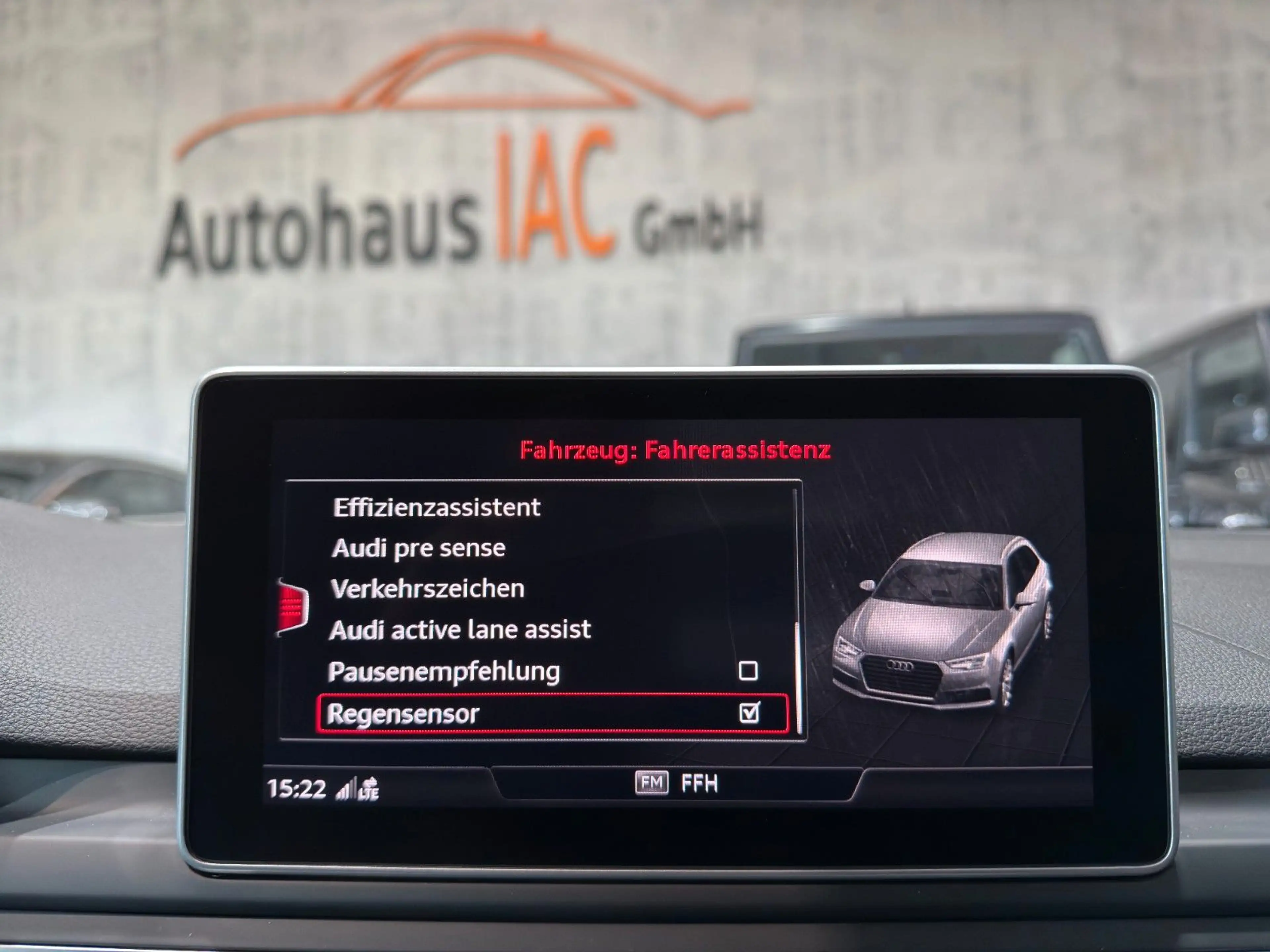 Audi A4 Avant/sport/ultra/LED/RFK/PANO/AHK/2.HAND/ACC — photo 14