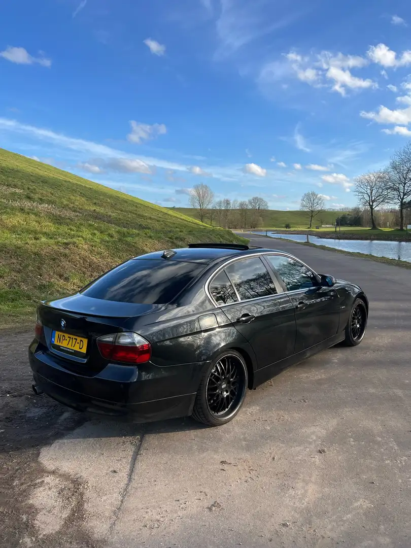 BMW 330 325i High Executive Чорний - 2