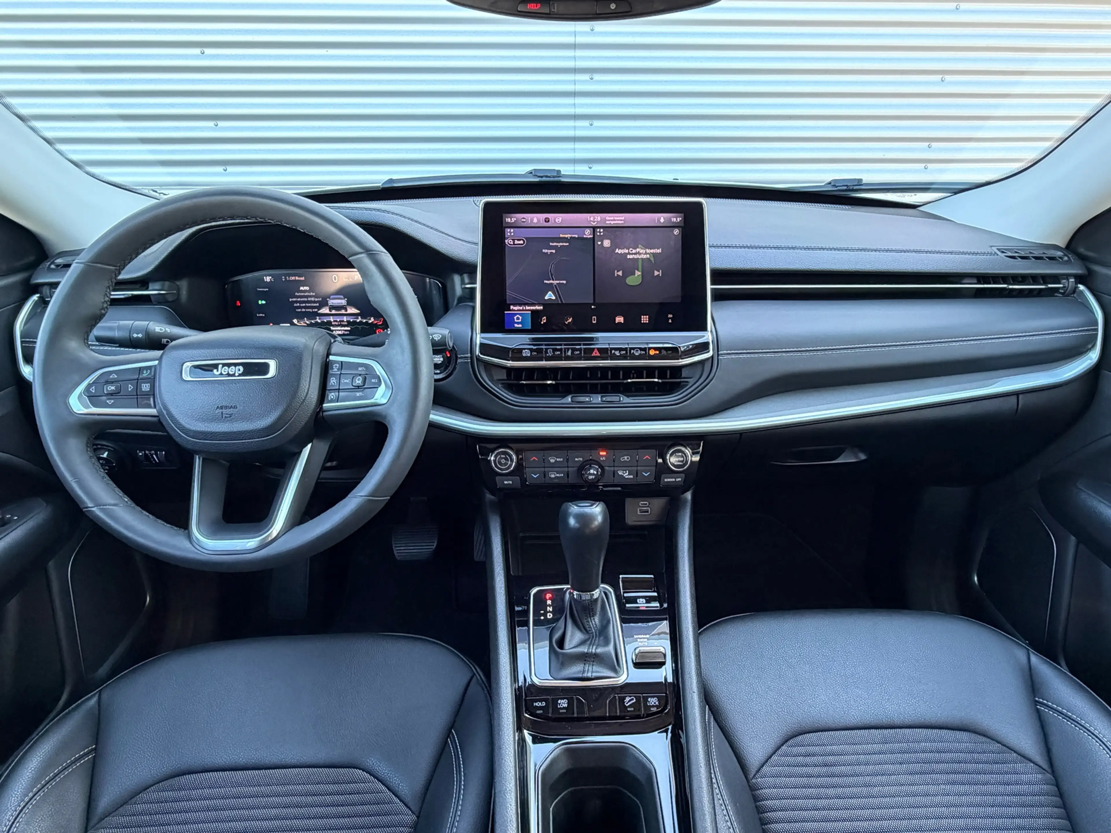 Jeep Compass 4xe AWD Plug-in Hybrid Electric Night Eagle [ 1ste — photo 38