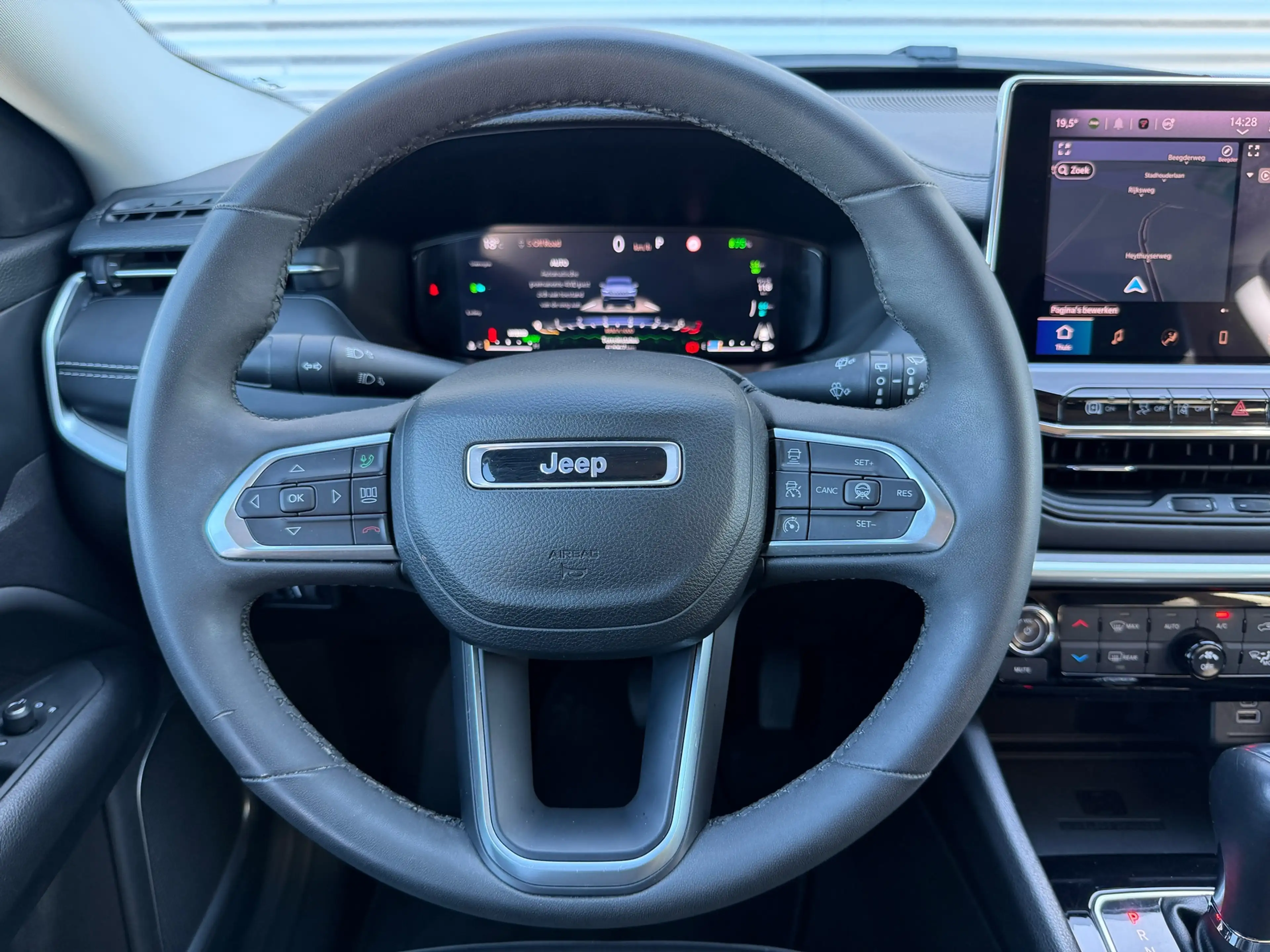 Jeep Compass 4xe AWD Plug-in Hybrid Electric Night Eagle [ 1ste — photo 15