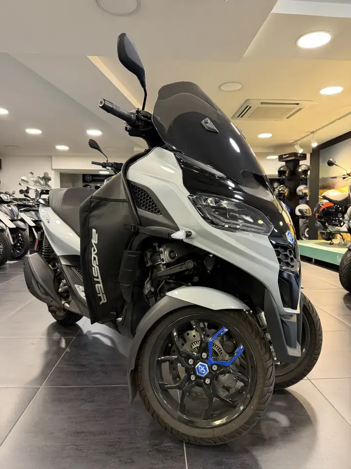 Piaggio MP3 310