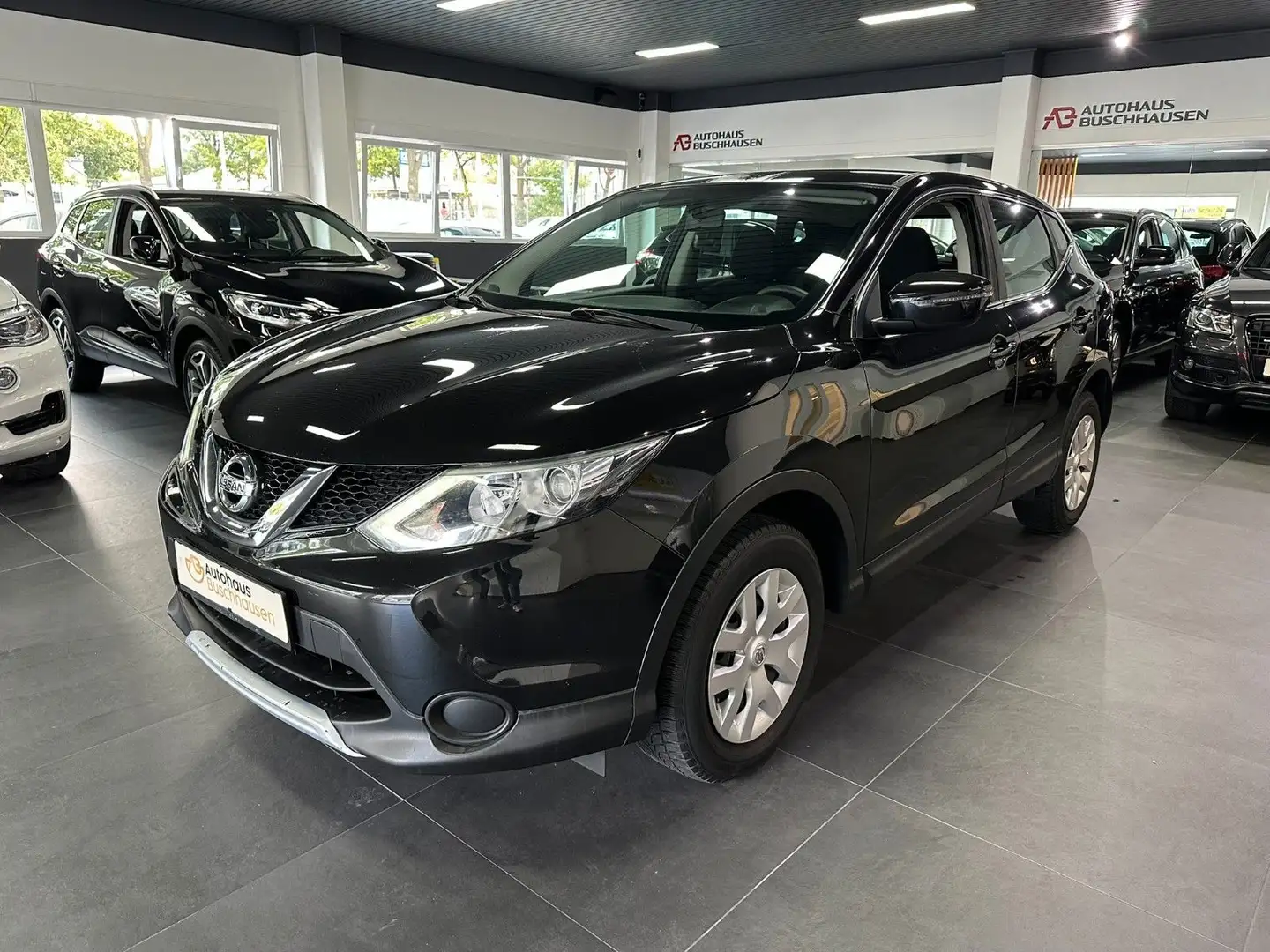 Nissan Qashqai 1.2 Visia*1.Hand*AHK*Renterfzg. Schwarz - 1