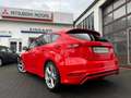 Ford Focus Fließheck 1.0 EcoBoost Start-Stopp-System Rot - thumbnail 2