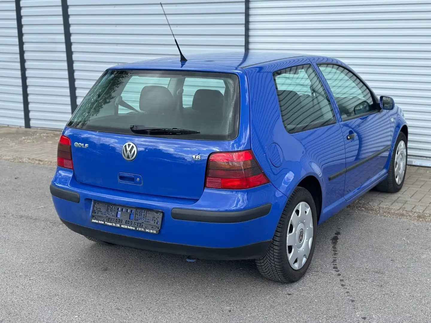 Volkswagen Golf IV 1.6 Edition Automatik-Sitzheizung-Klima Синій - 2