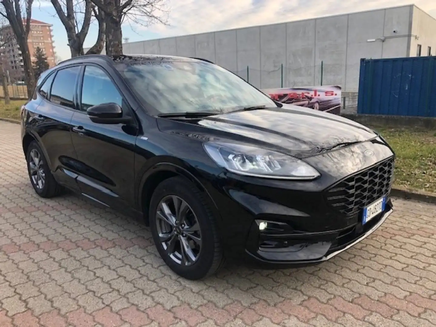 Ford Kuga 1.5 EcoBlue 120 CV aut. 2WD ST-Line Noir - 1