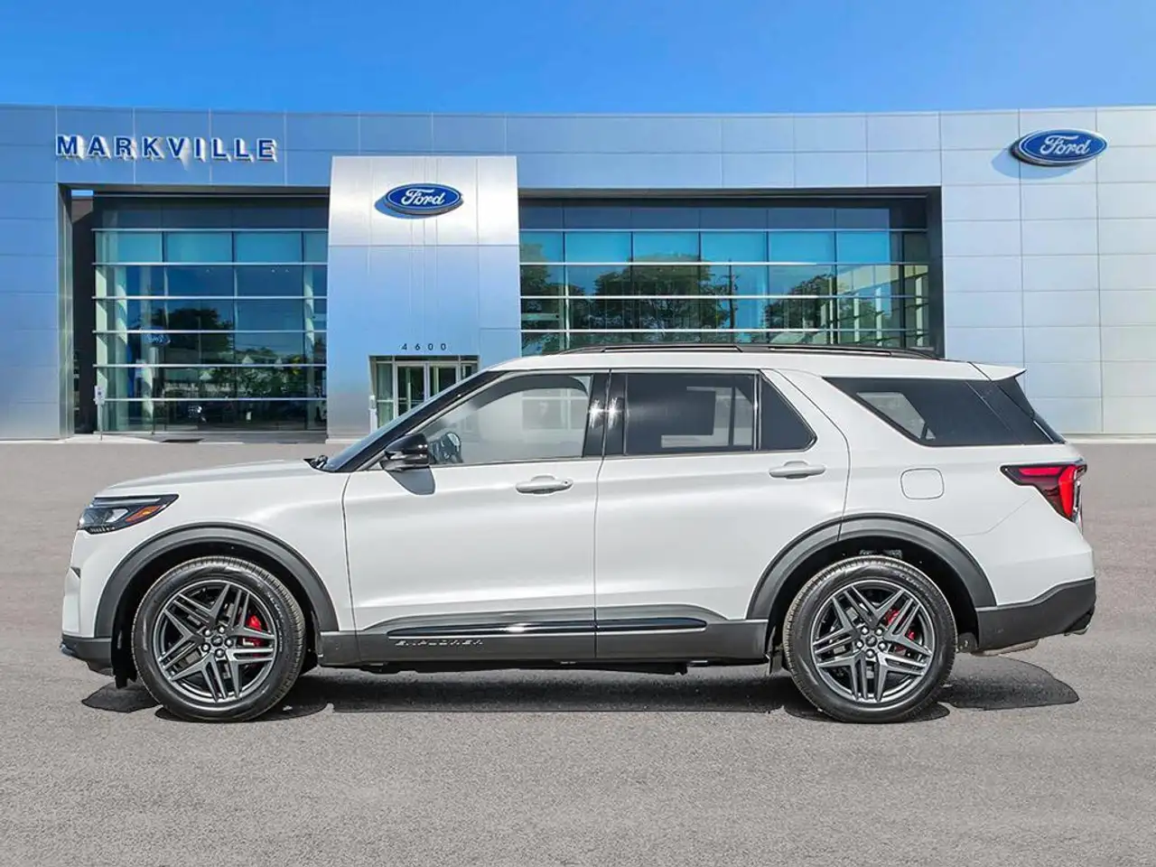 Ford Explorer снимка Ford Explorer