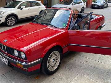 325i