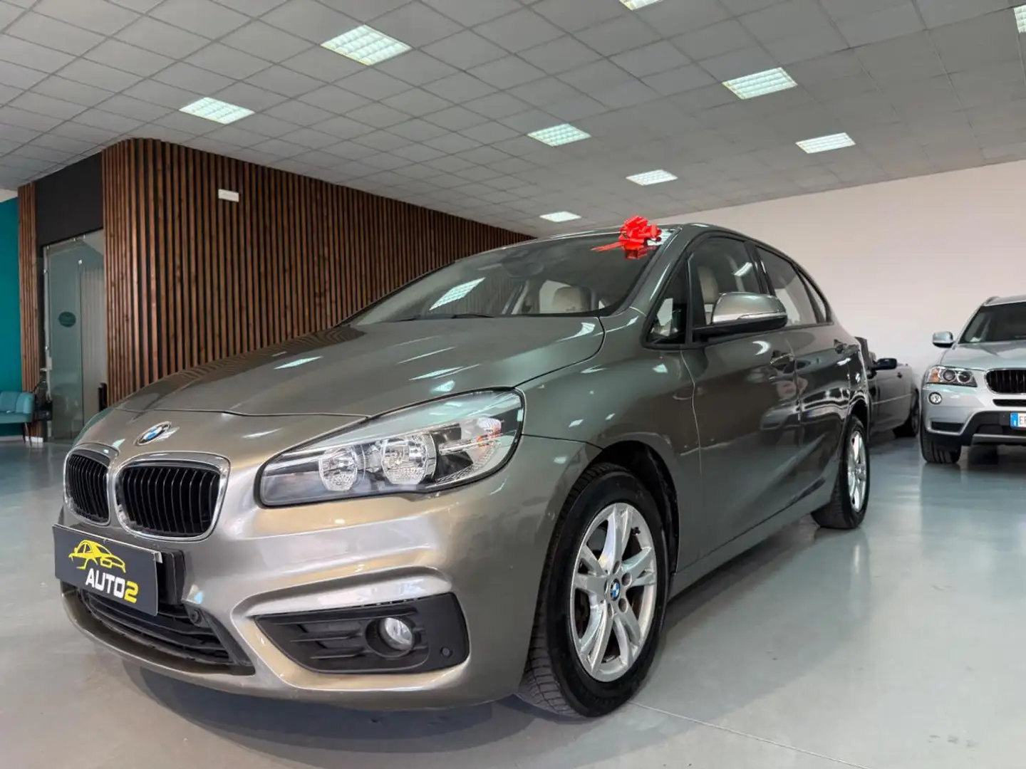 BMW 218 i Active Tourer Luxury Bronze - 1