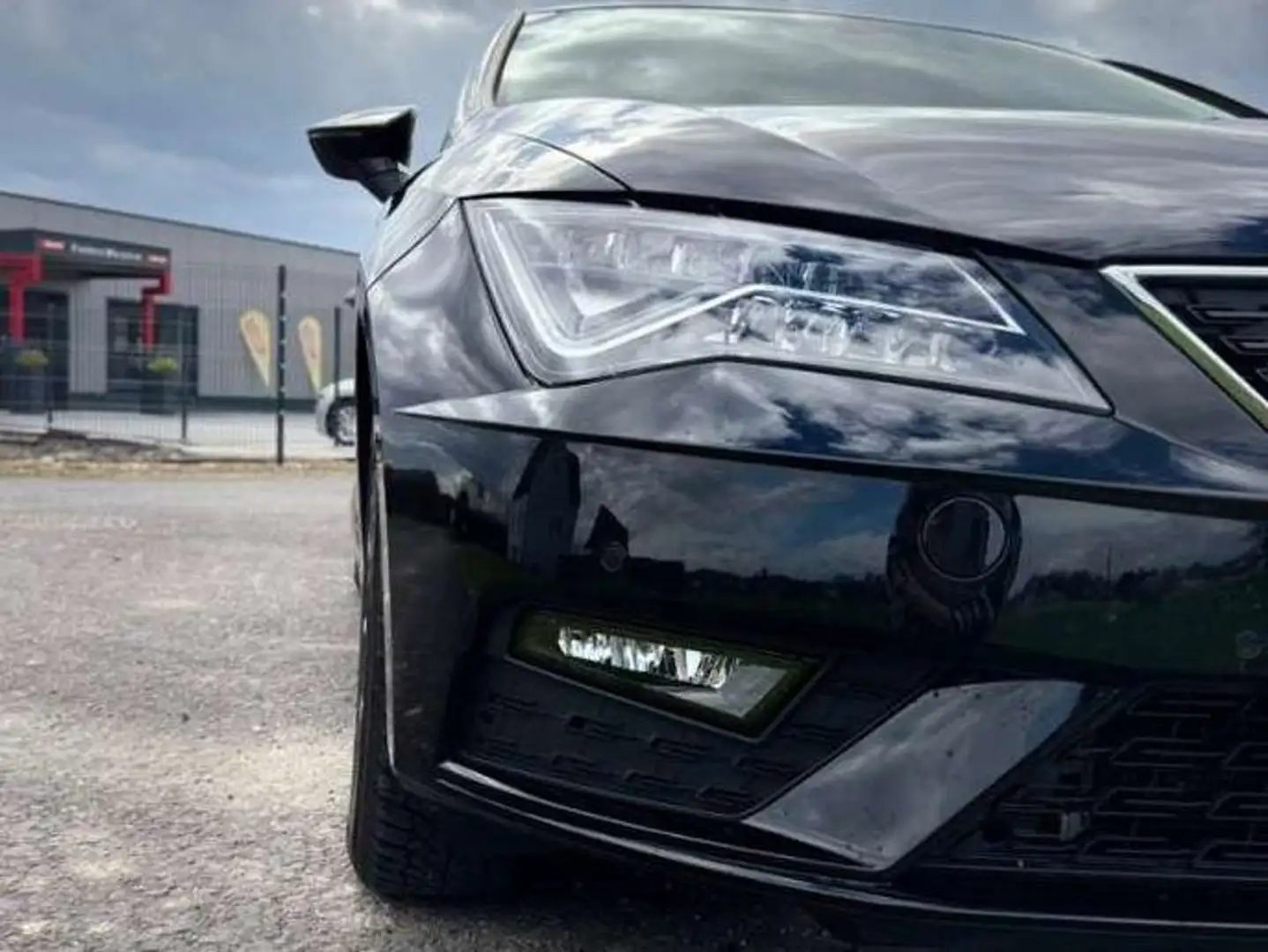 SEAT Leon Leon Style 1,2 TSI Style Schwarz - 1