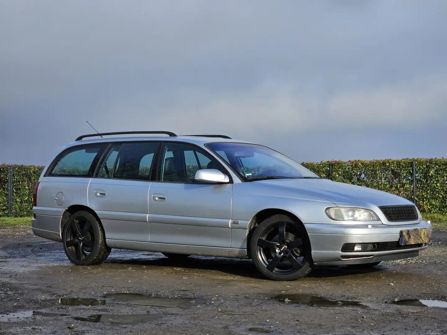 Opel Omega Caravan 3.2 V6 Executive Edition - 2