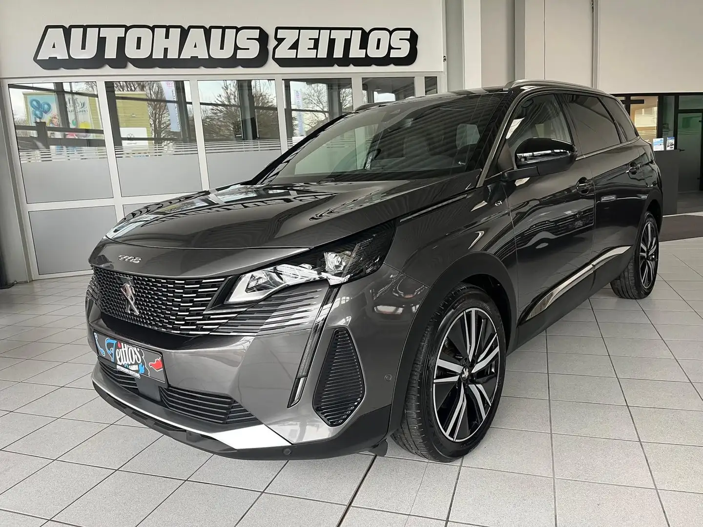 Peugeot 5008 GT Automatik *Pano*Kamera*AHK*CarPlay*Navi* Grijs - 1
