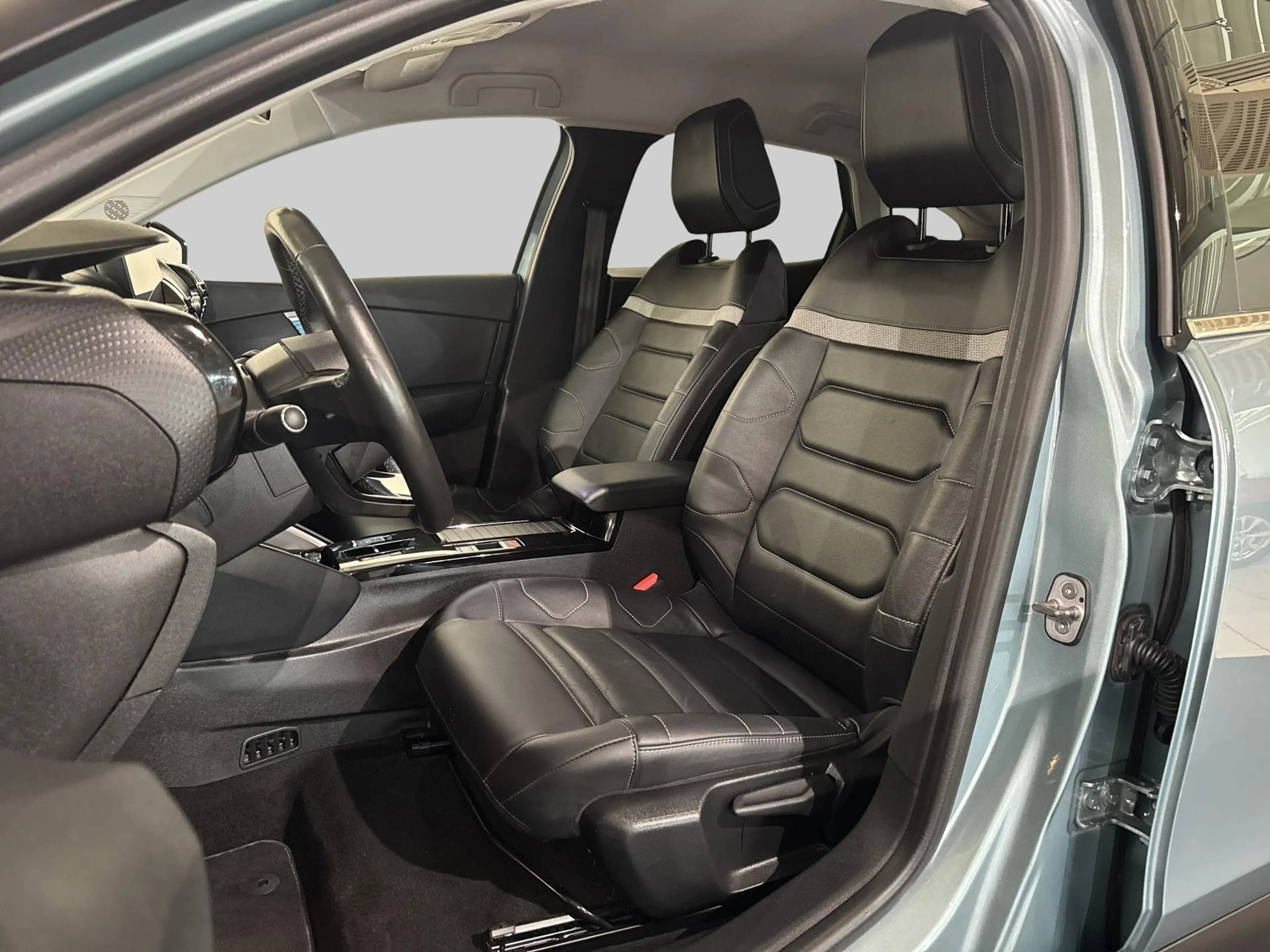 Citroen E-C4 Electric Shine Pack Business 50 kWh | 360° camera | Draadlo — photo 12