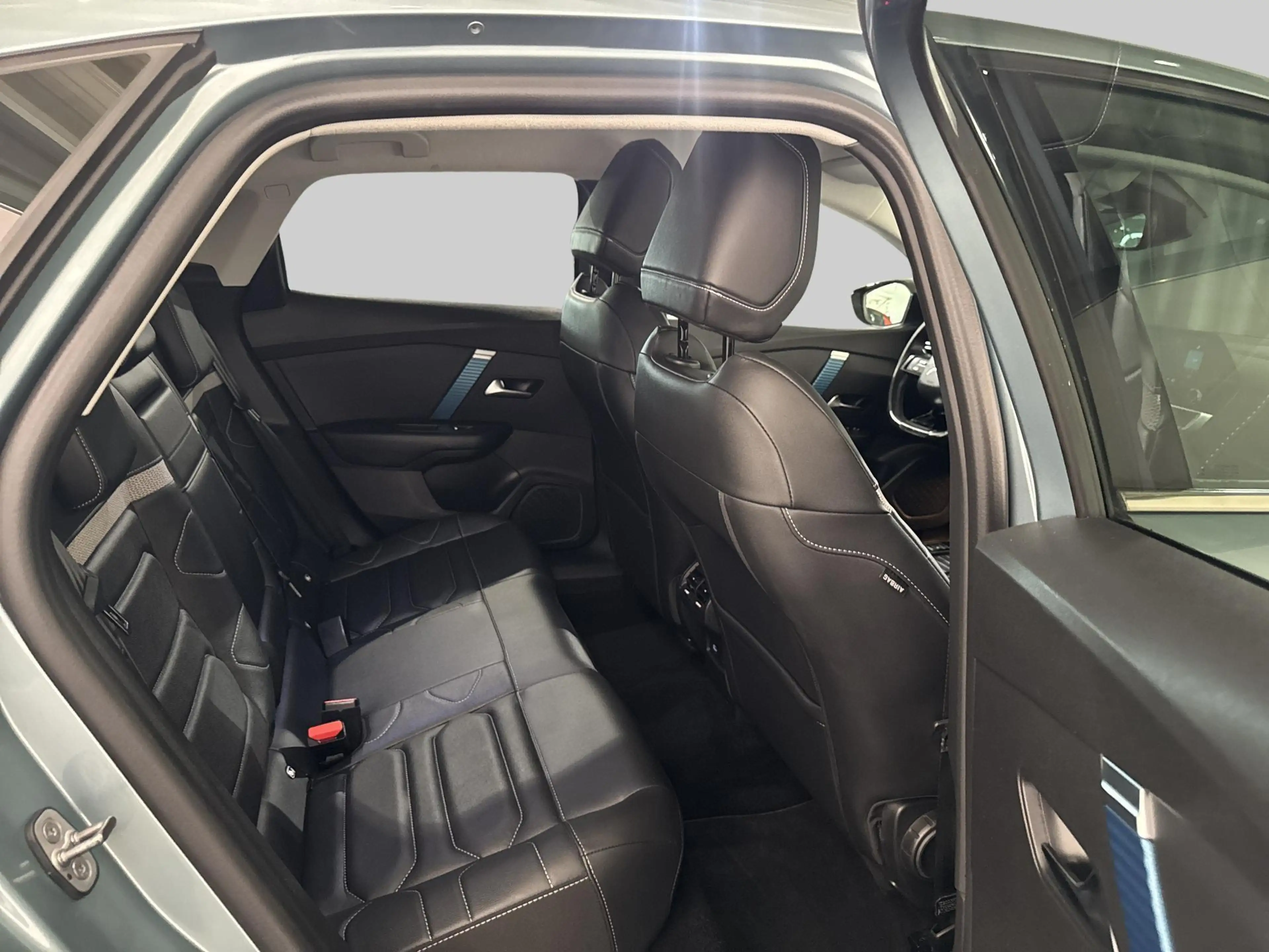 Citroen E-C4 Electric Shine Pack Business 50 kWh | 360° camera | Draadlo — photo 14