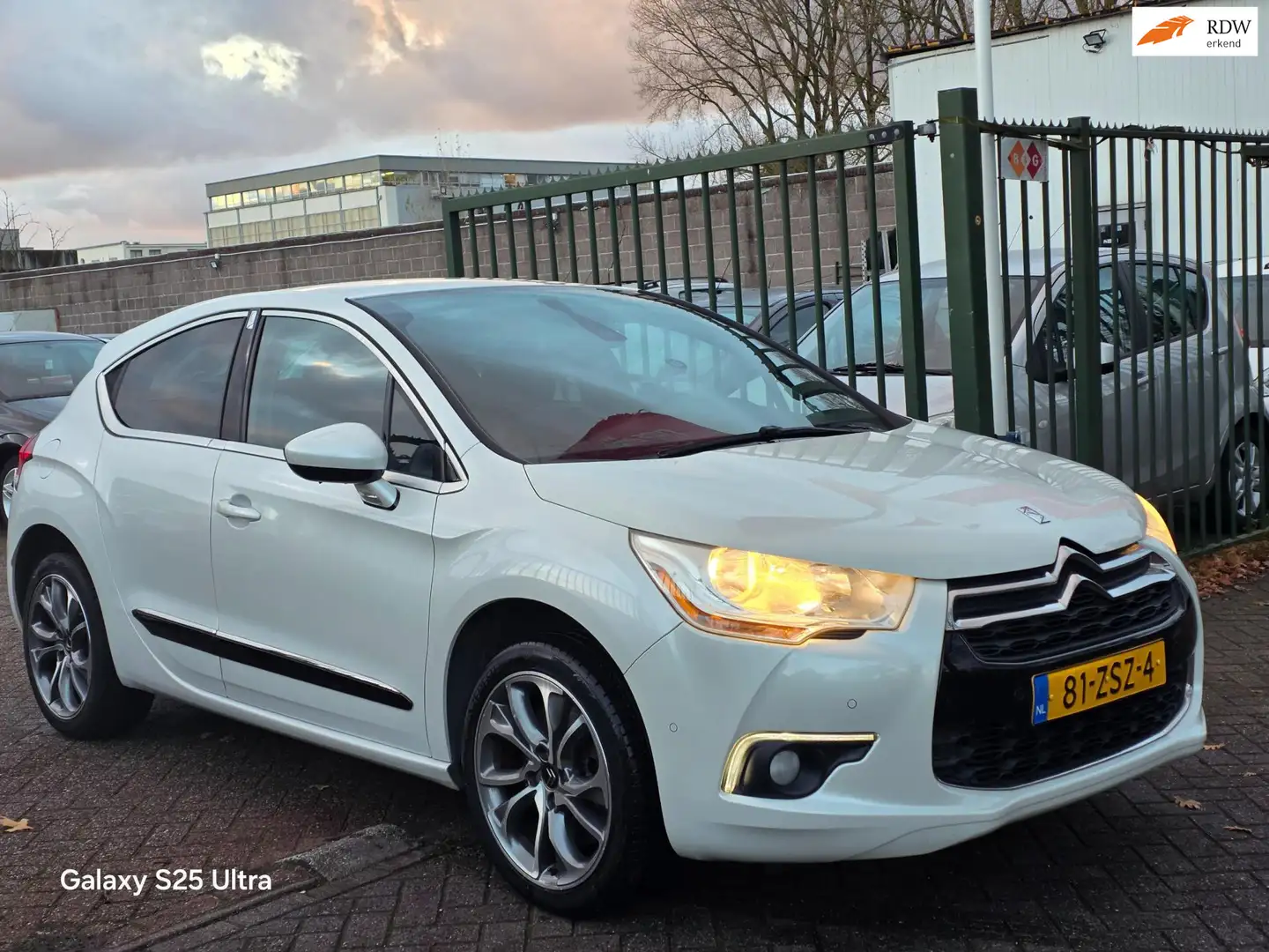 Citroen DS4 1.6 THP Sport Chic 1e eigenaar dealer onderhouden Wit - 1