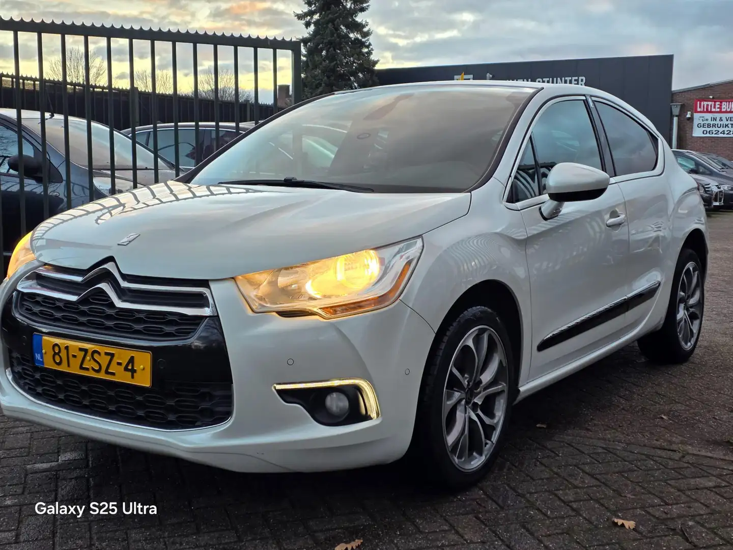 Citroen DS4 1.6 THP Sport Chic 1e eigenaar dealer onderhouden Wit - 2