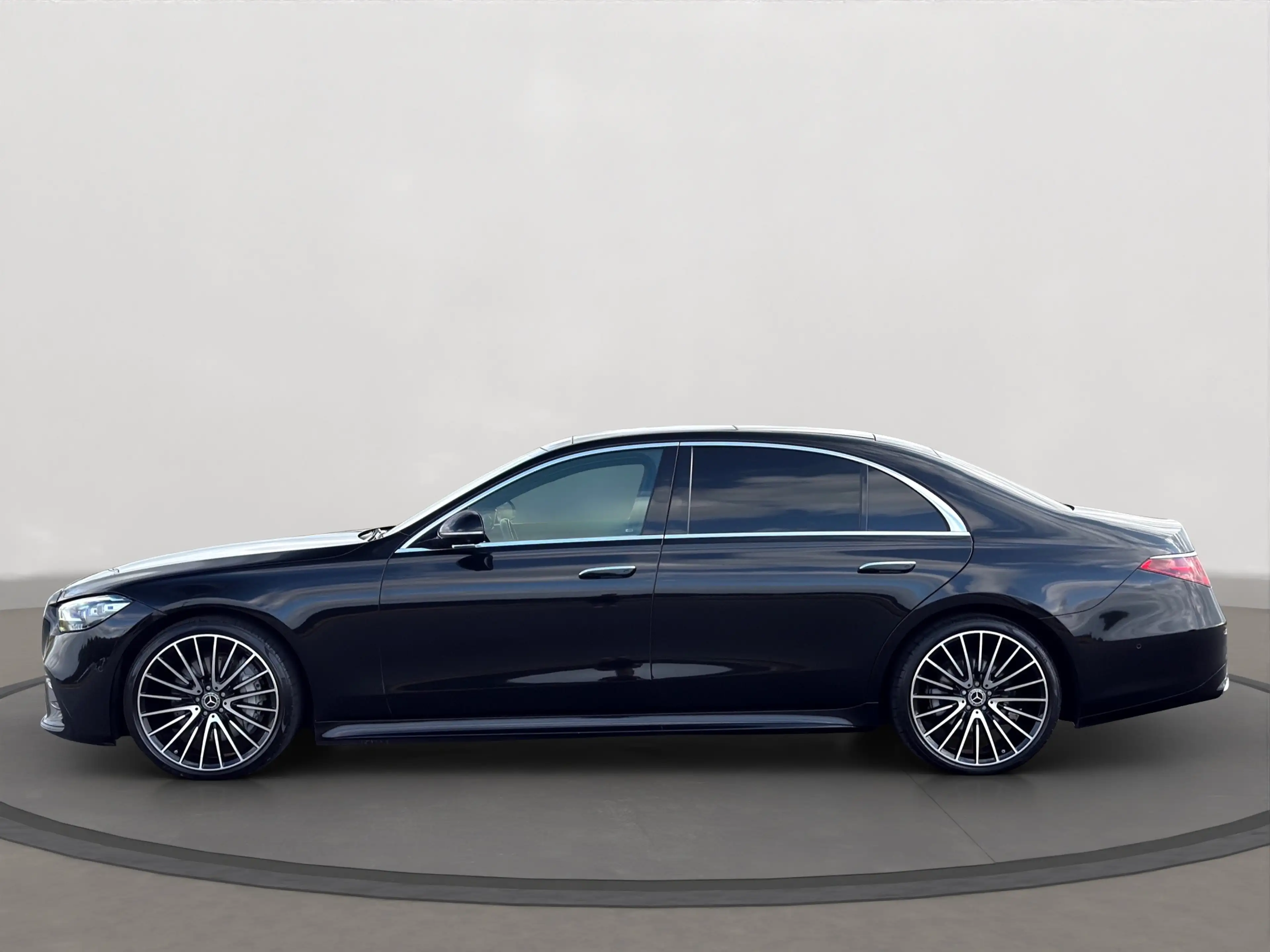 Mercedes-Benz S 400 S 400d L 4M AMG Chauffeur First Class 4D Burmester — photo 2