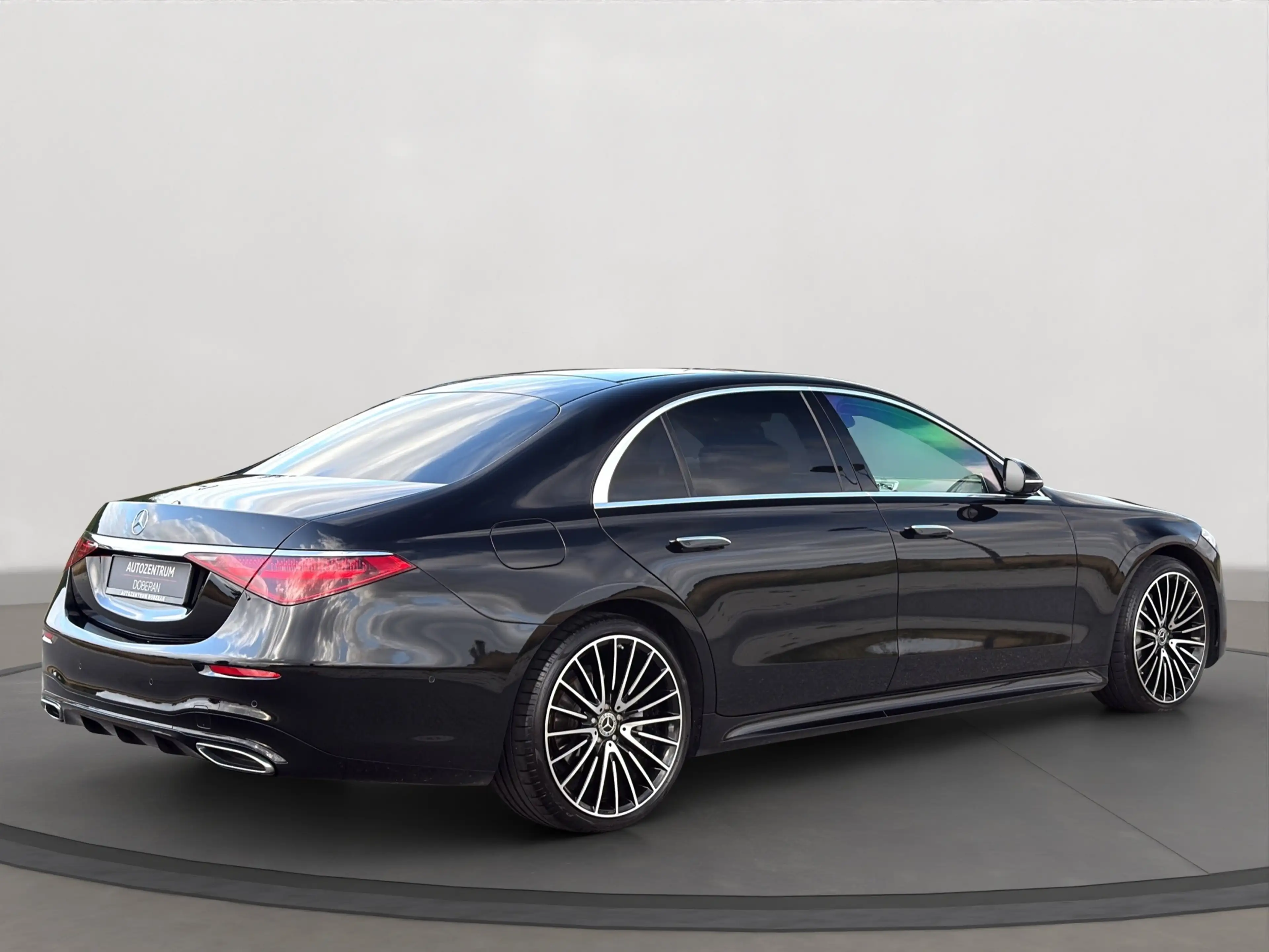 Mercedes-Benz S 400 S 400d L 4M AMG Chauffeur First Class 4D Burmester — photo 4
